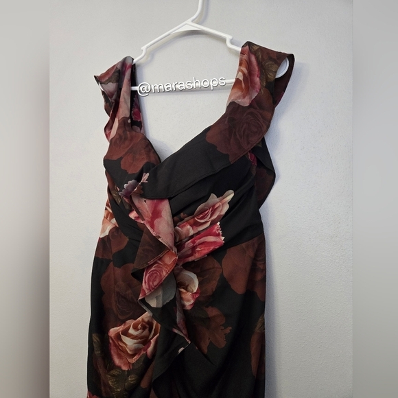 City Chic Seduction Floral Cold Shoulder Dress - Picture 3 of 6